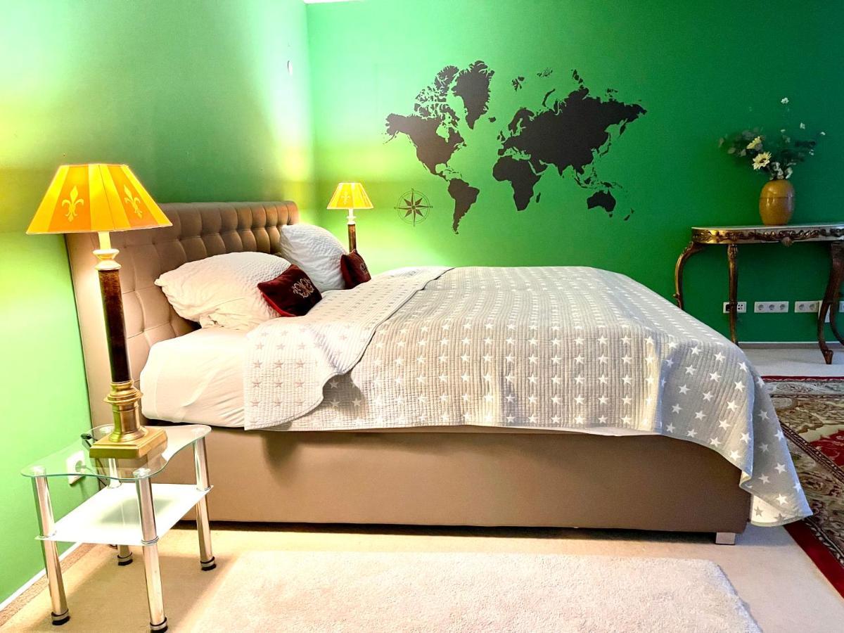 Doppelzimmer Gartenblick Villa Julian Aurich Eksteriør bilde